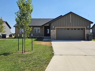 1005 Lonesome Ct, Dodge City, KS 67801