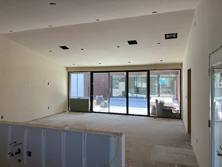 2025 S College Ave — Photo 12
