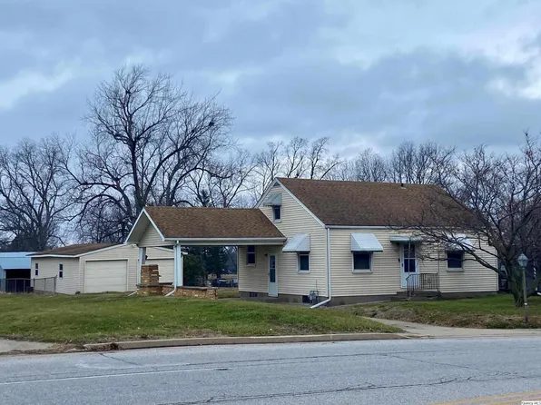 1623 N 24th St, Quincy, IL 62301