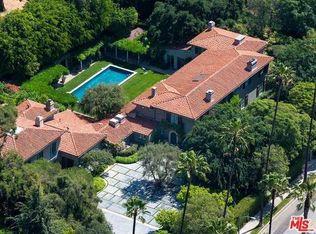 910 Foothill Rd, Beverly Hills, CA 90210