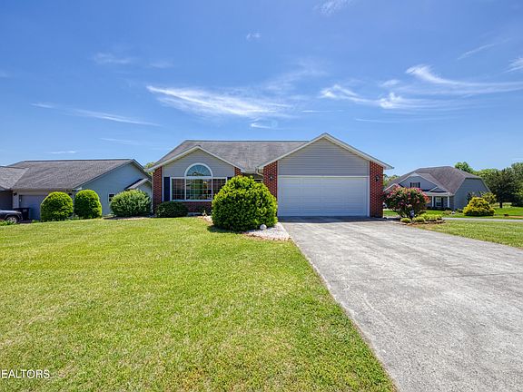 2nd image of 413 Keota Ln