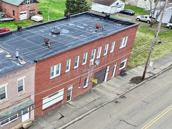 3rd image of 7 Main St