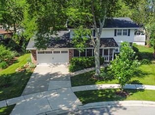 1664 Lin Lor Ct, Elgin, IL 60123