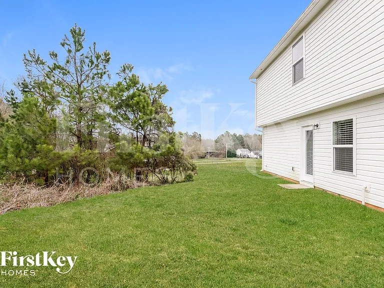 910 Park Rd — Photo 14