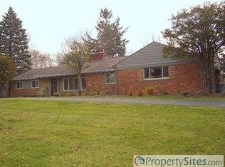 845 N Pemberton Rd, Bloomfield Hills, MI 48302