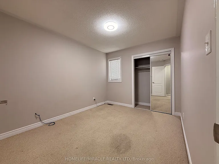 98 Marycroft Ct — Photo 16