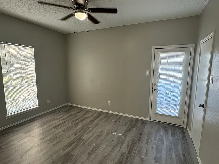 3209 Norwalk Ave #204 — Photo 6