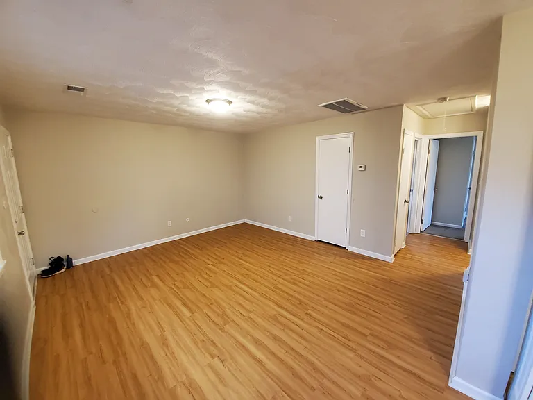 8021 Ransom Rd — Photo 7