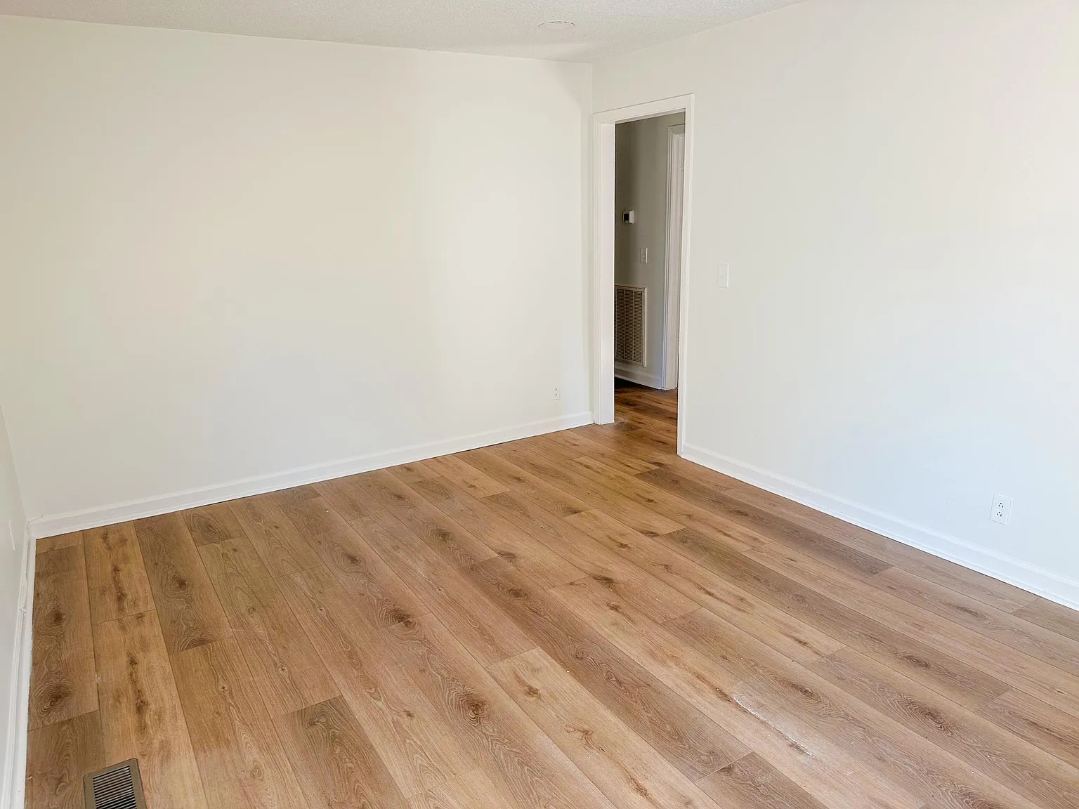 4012 Edwards Ave — Photo 3
