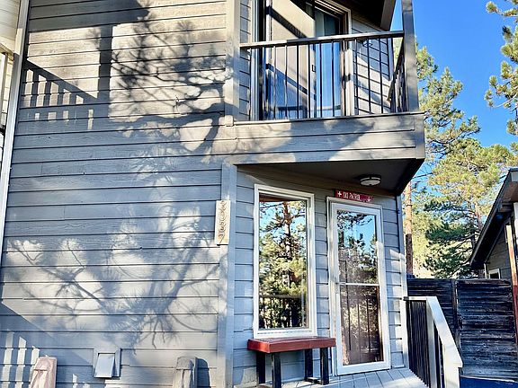 Front Porch/ Entrance