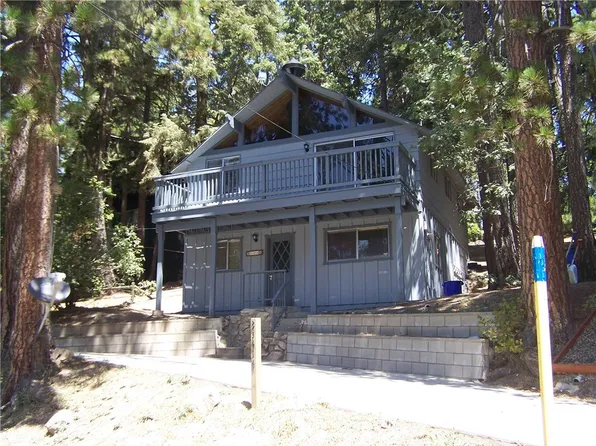 31414 Panorama Dr, Running Springs, CA 92382