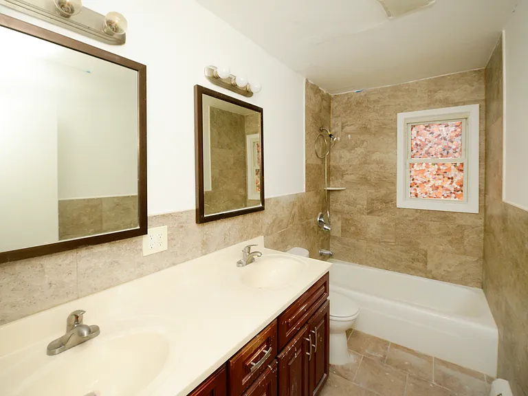 18 Colonial Dr #1 — Photo 10