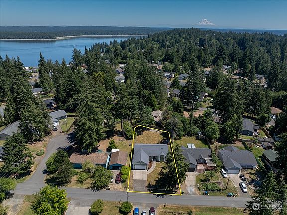 2nd image of 9922 Whitecap Drive NW