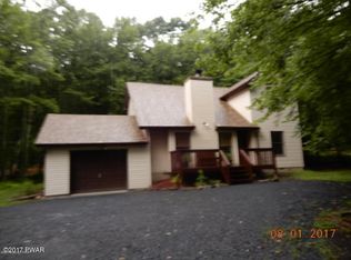 103 Rivendell Dr, Tamiment, PA 18371