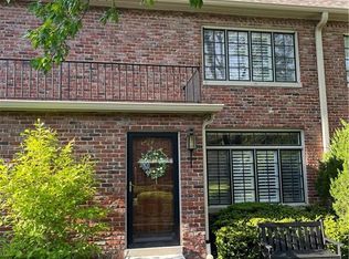 8353 Somerset Dr, Prairie Village, KS 66207