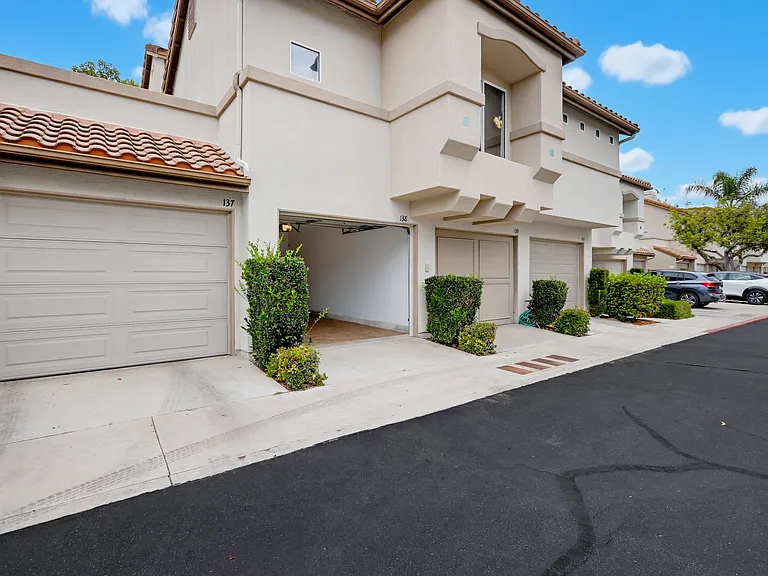 27529 Serena — Photo 49