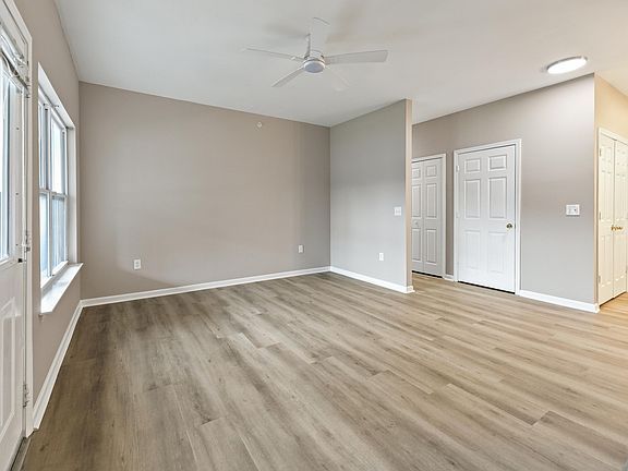 4th image of 3304 Mariners Way
