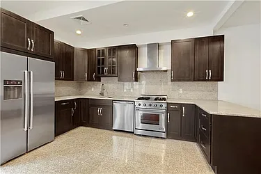 Rented by OneWorld Property Advisors