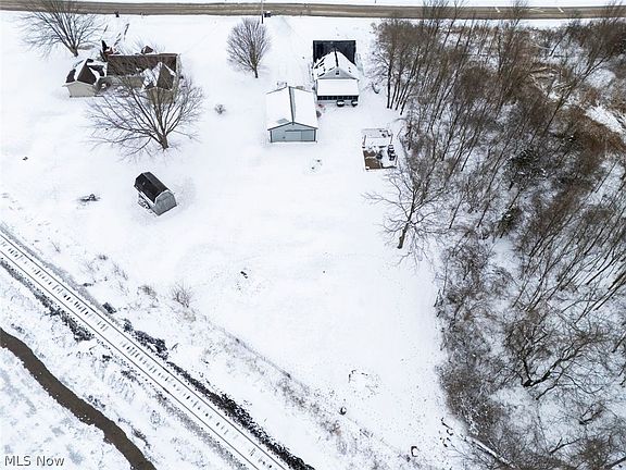 4th image of 3062 Myers Rd