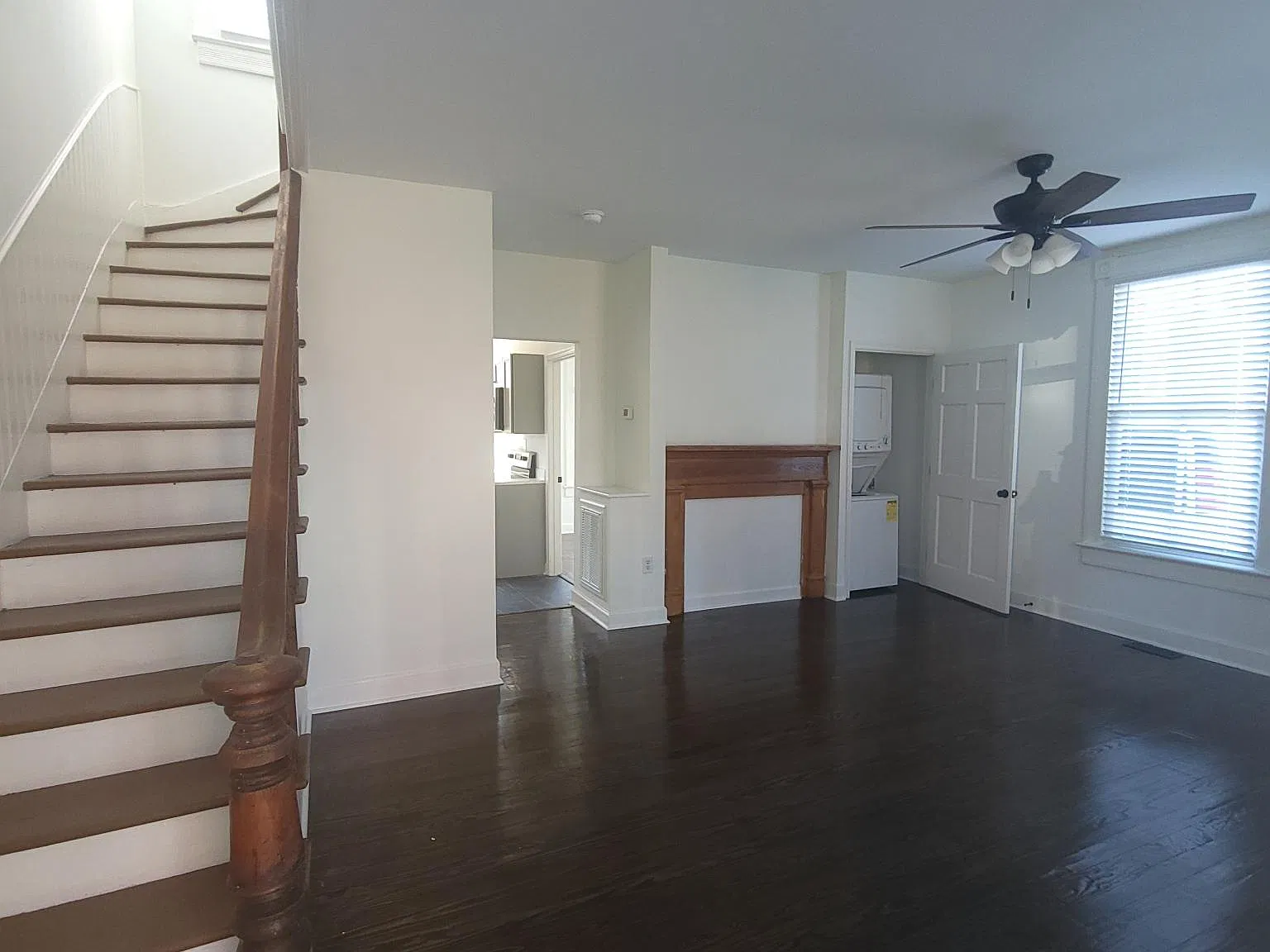 2 bed, 1.5 bath, 950 sqft, $1,250 — Photo 2