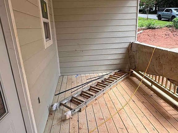 4th image of 380 University Cir