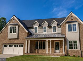 6587 29th St N, Arlington, VA 22213