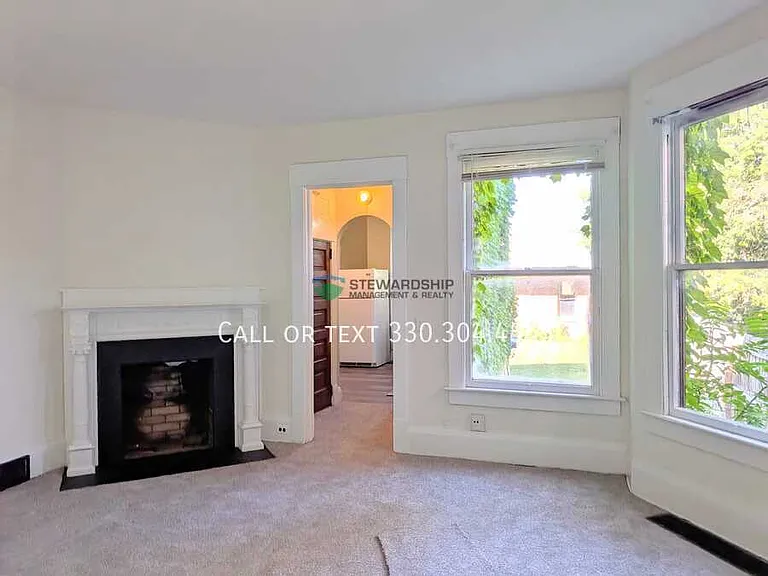 41 6th St SE — Photo 4