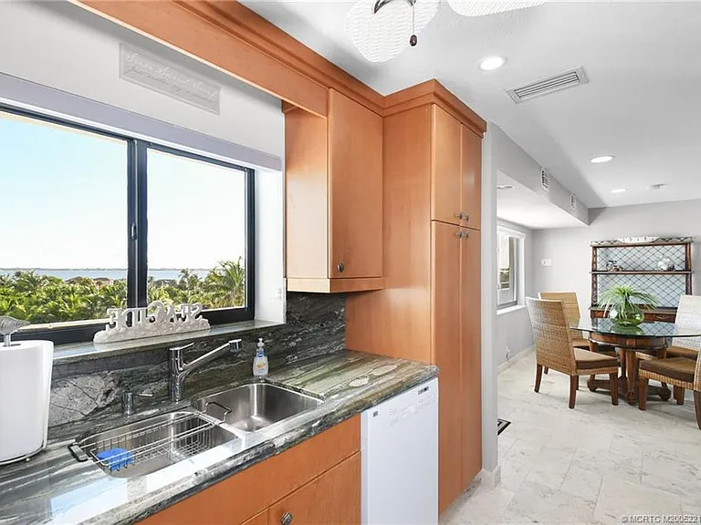 2375 NE Ocean Blvd #E402 — Photo 6