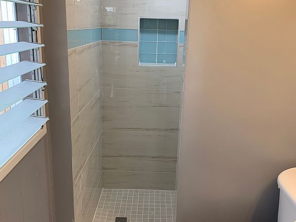 3rd image of 616 Iliaina St