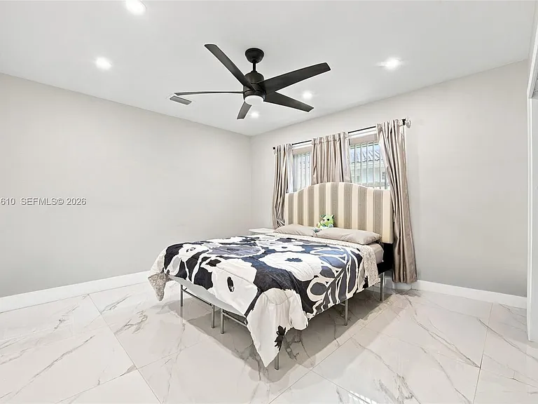 821 Ramblewood Dr — Photo 23