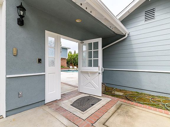 5th image of 9936 Howland Dr