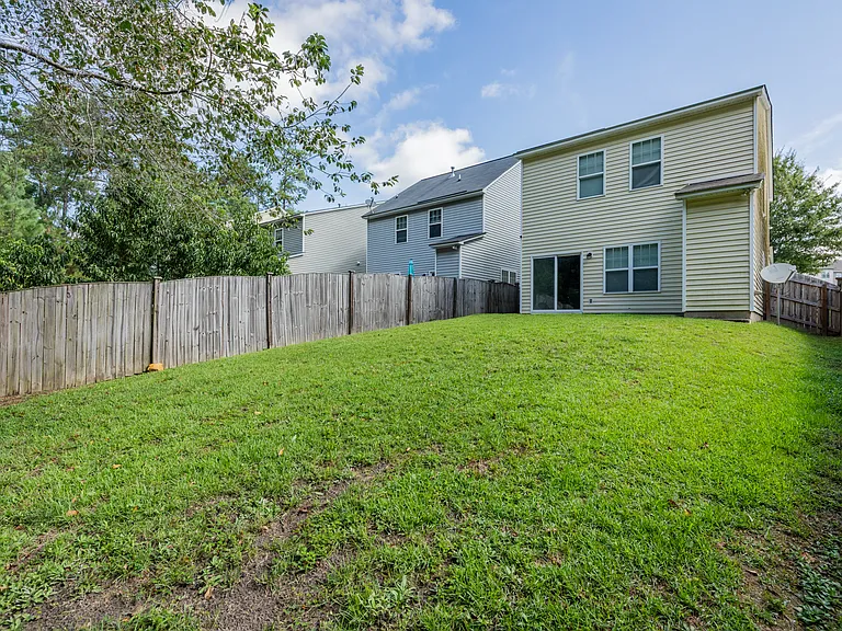 199 Stanley Ct — Photo 10