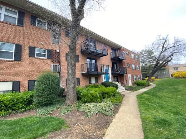 412 N Armistead St APT 101, Alexandria, VA 22312