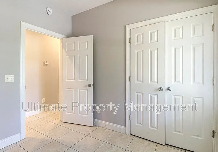 220-1 Rose Ave — Photo 14
