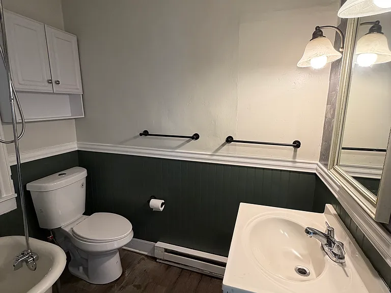 105 E Main St #2 — Photo 30