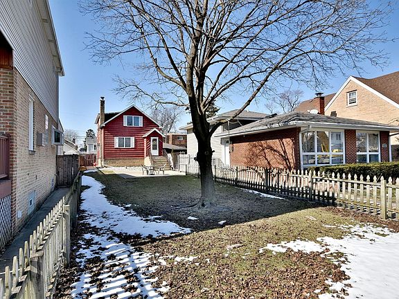 3rd image of 3636 N Ottawa Ave