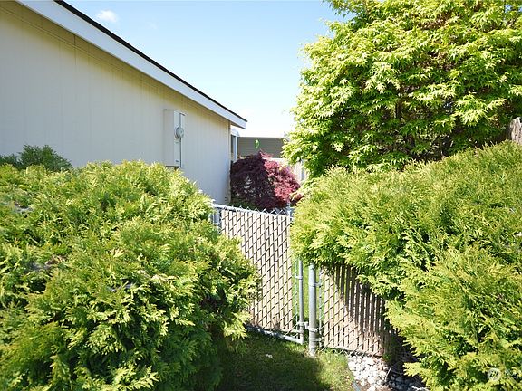 3rd image of 531 Nahalee Drive
