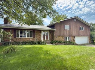 413 Hillcrest Dr, Washburn, IL 61570