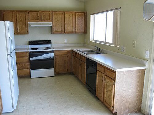 2nd image of 1219 E Avenida Luna