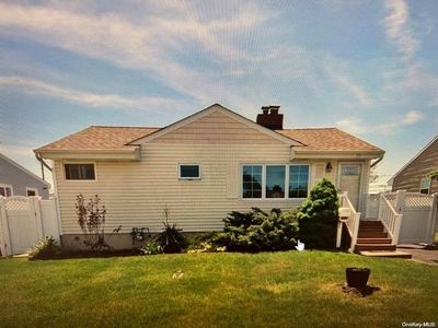 77 Van Buren Street, Freeport, NY, 11520