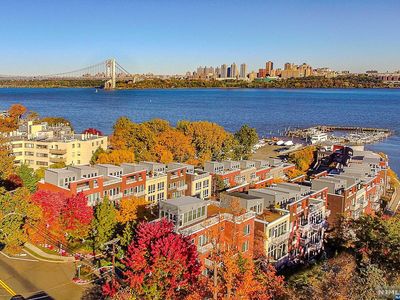 5 Vela Way, Edgewater, NJ, 07020