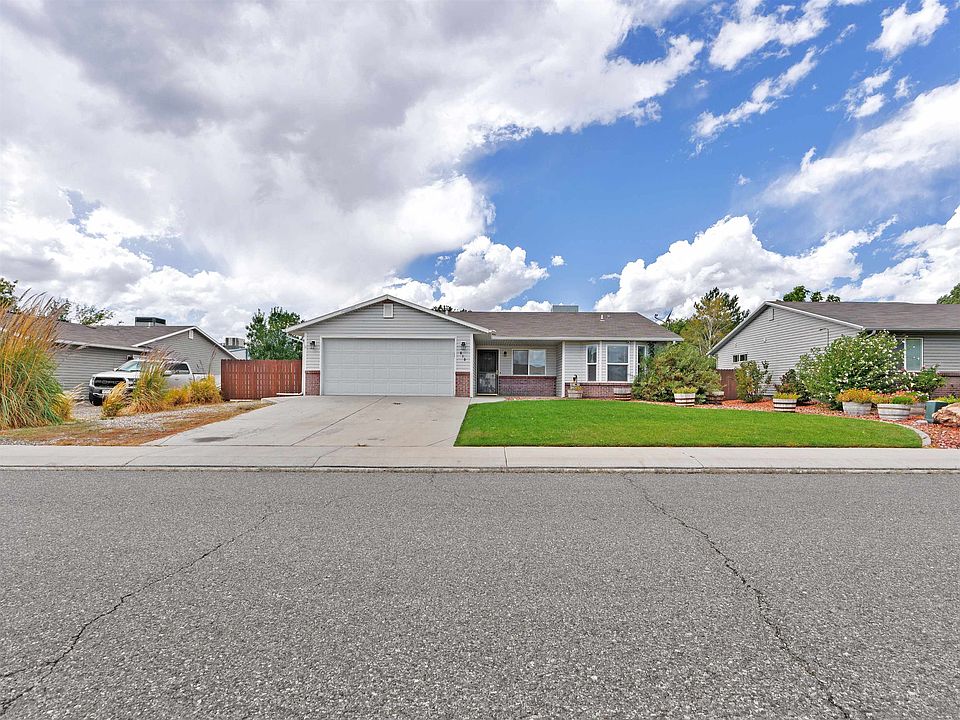 1st image of 615 Bear Valley Dr