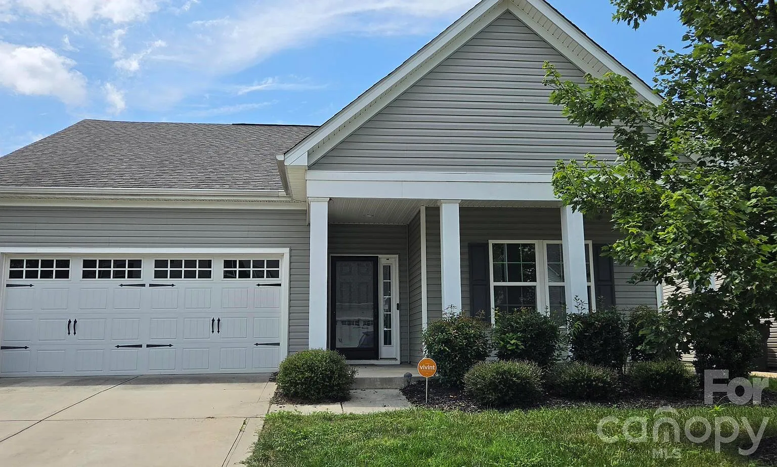 3 bed, 2.0 bath, 1554 sqft, $2,325 — Photo 1