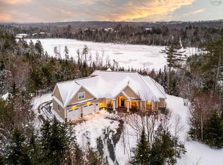 970 Elise Victoria Dr, Windsor Junction, NS B2T1L7