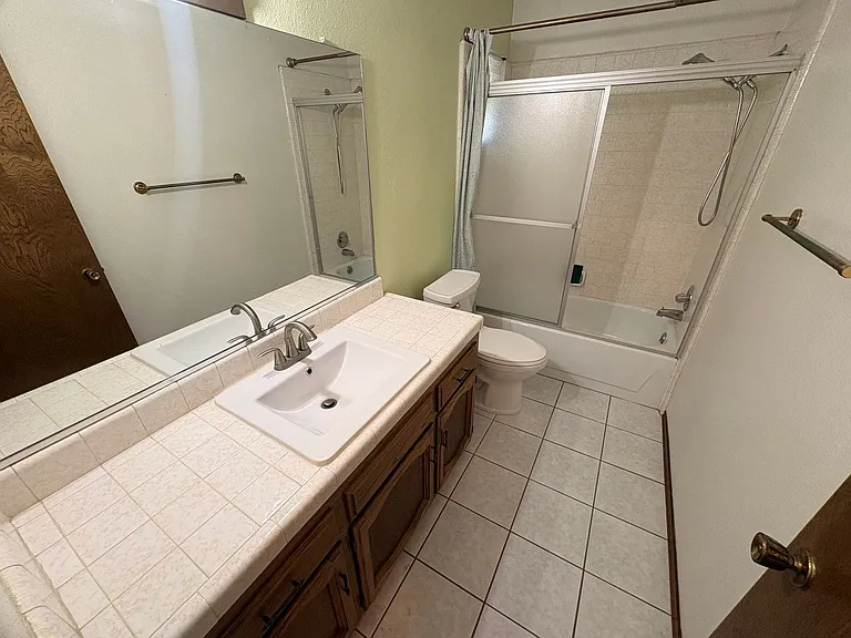 1253 Jamestown St — Photo 10