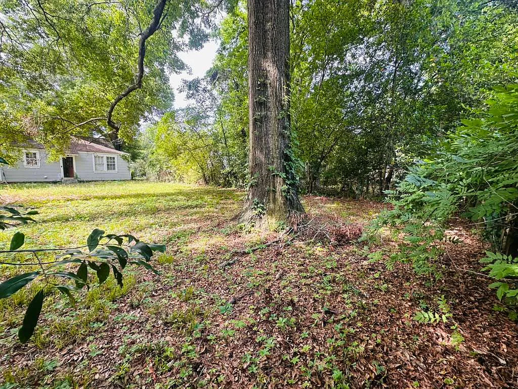 2 bed, 1152 sqft, $995 — Photo 2