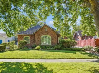 2764 Riverside Blvd, Sacramento, CA 95818