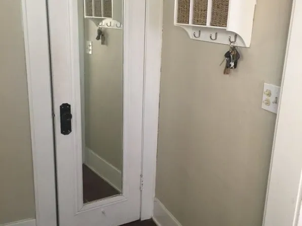 702 N Fairview Ave, Lansing, MI 48912