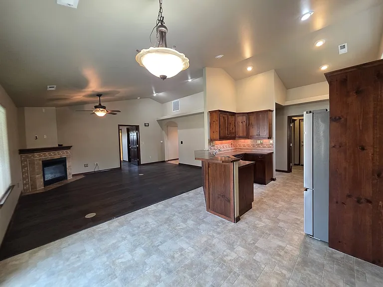 1523 Sacajawea Ave — Photo 11