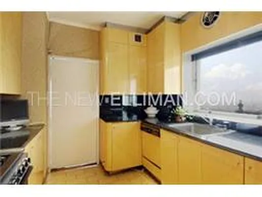 Sold by Douglas Elliman | media 17